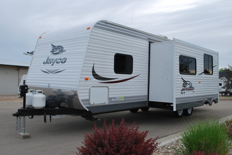 JaycoJayflight287BHSWBunkHouseTravelTrailerRentalExt01