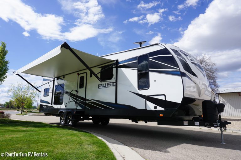 36HeartlandFuel287ToyHaulerRental1