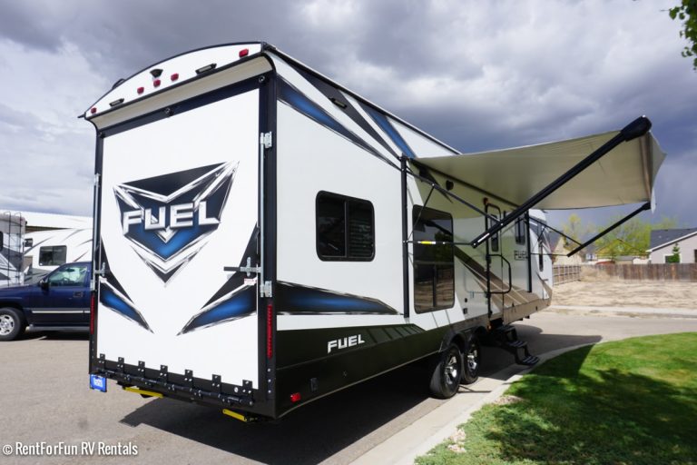 36HeartlandFuel287ToyHaulerRental4