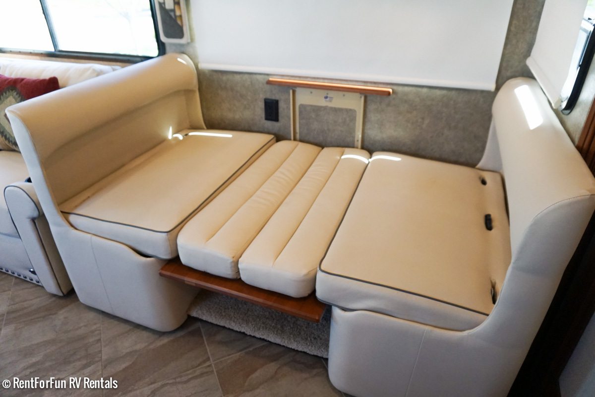 36WinnebagoForzaLuxuryClassARVRental12