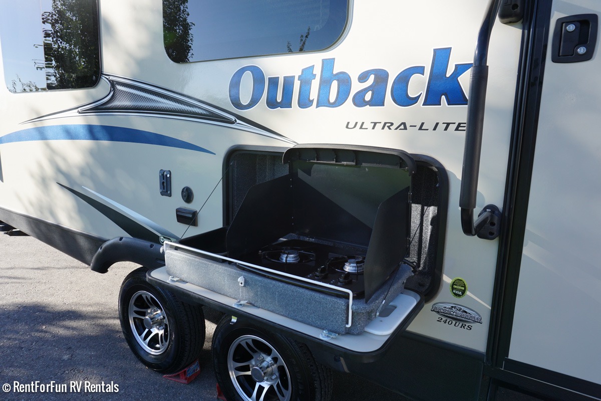 24KeystoneOutback240URSToyHaulerRental5